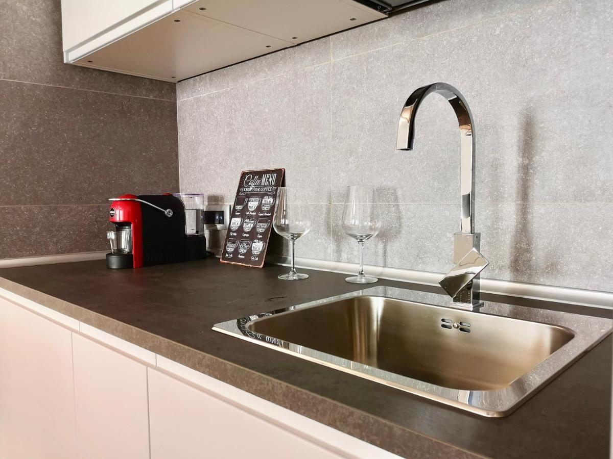 דירות איגלסיאס Nel Cuore Del Centro Storico Con Comfort E Stile מראה חיצוני תמונה