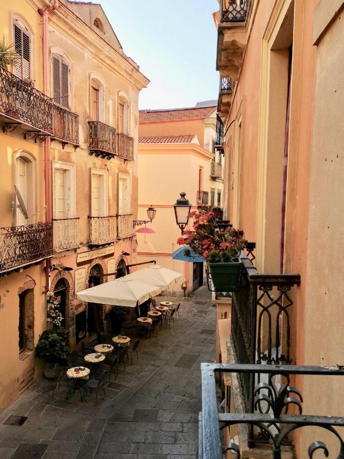 דירות איגלסיאס Nel Cuore Del Centro Storico Con Comfort E Stile מראה חיצוני תמונה